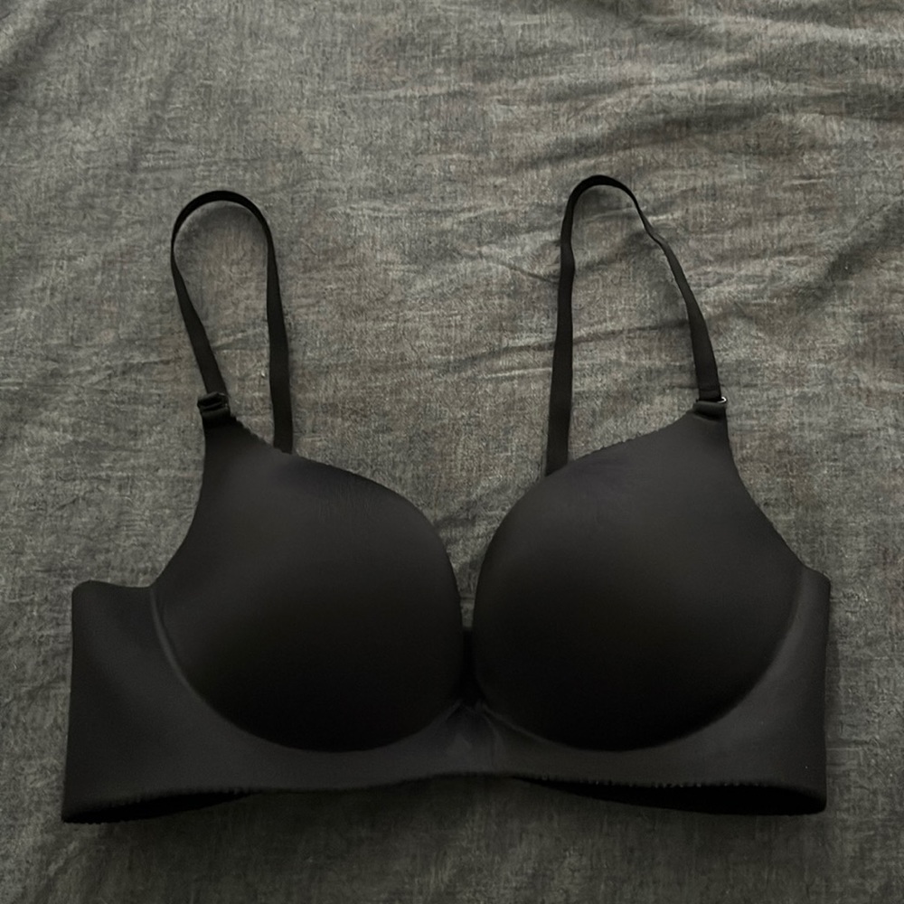 Nwot Shiny Black Push Up Bra 36c - image 1